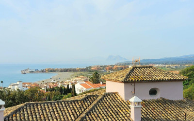 4 Bedroom Detached Villa in Torreguadiaro - Image 3