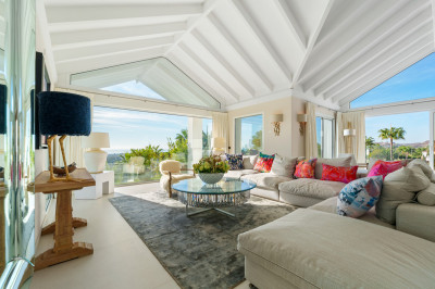 9 Bedroom Detached Villa in Benahavís - Image 5