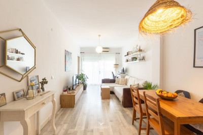 2 Bedroom Middle Floor Apartment in Marbella