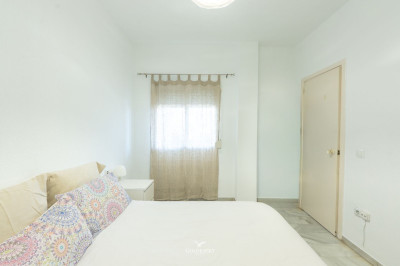2 Bedroom Middle Floor Apartment in Marbella - Image 5