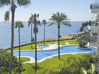 3 Bedroom Middle Floor Apartment in Calahonda - Image 2