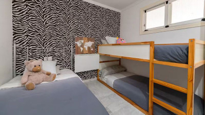 1 Bedroom Middle Floor Apartment in Marbella - Image 4