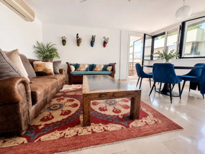 3 Bedroom Middle Floor Apartment in Marbella - Image 4