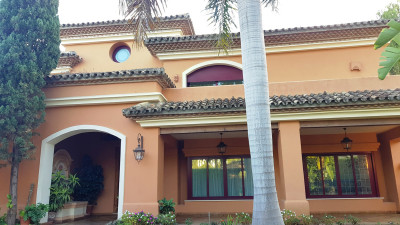 4 Bedroom Detached Villa in Sierra Blanca - Image 3