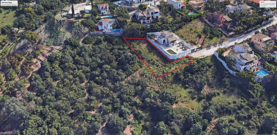 Residential Plot in Estepona - Image 3