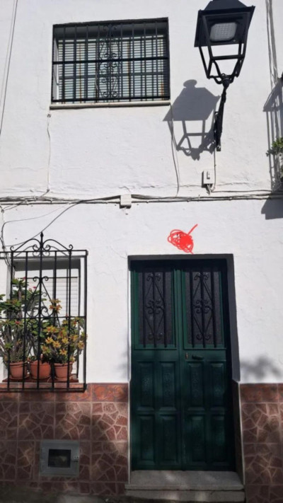 2 Bedroom Townhouse in Marbella - Image 2