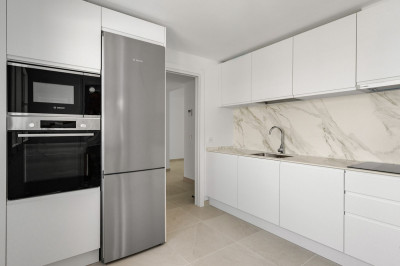 3 Bedroom Middle Floor Apartment in La Cala de Mijas - Image 5