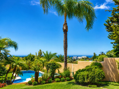 7 Bedroom Semi-Detached House in Marbella - Image 3