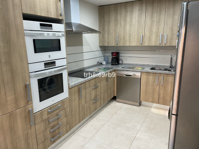 3 Bedroom Semi-Detached House in Estepona - Image 3