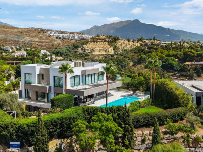 6 Bedroom Detached Villa in Benahavís - Image 3