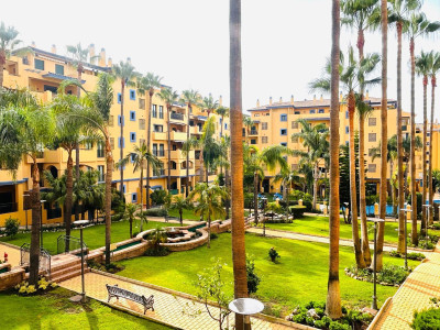 2 Bedroom Middle Floor Apartment in San Pedro de Alcántara - Image 2