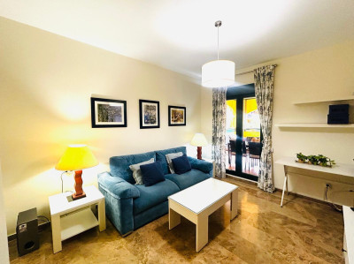 2 Bedroom Middle Floor Apartment in San Pedro de Alcántara - Image 4