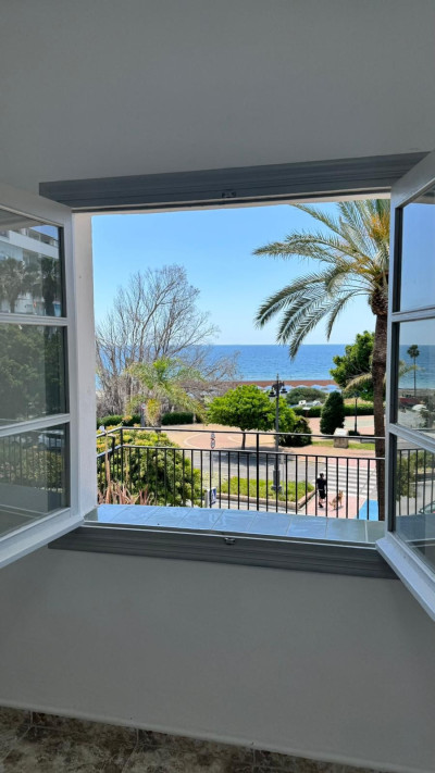 3 Bedroom Middle Floor Apartment in Estepona - Image 3