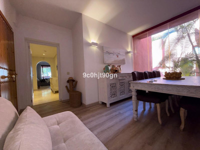 3 Bedroom Middle Floor Apartment in Elviria - Image 3