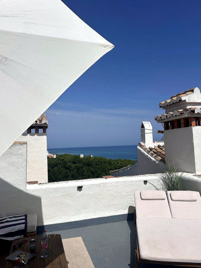2 Bedroom Top Floor Apartment in Calahonda - Image 3