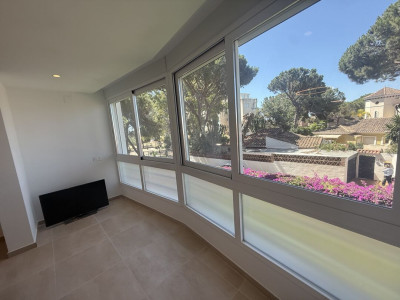 1 Bedroom Middle Floor Apartment in Marbella - Image 4