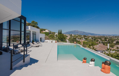 6 Bedroom Detached Villa in Benahavís - Image 4