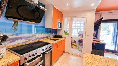 2 Bedroom Ground Floor Apartment in La Duquesa - Image 4