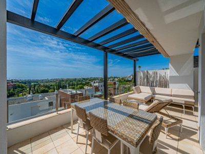 2 Bedroom Middle Floor Apartment in Los Flamingos - Image 1