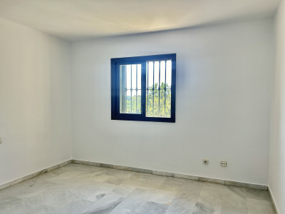 4 Bedroom Duplex in Sotogrande Alto - Image 4