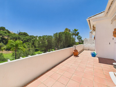 3 Bedroom Penthouse Duplex in Benahavís - Image 3