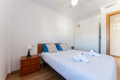 2 Bedroom Middle Floor Apartment in Benalmadena - Image 5