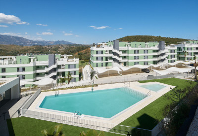 3 Bedroom Middle Floor Apartment in La Cala de Mijas - Image 1