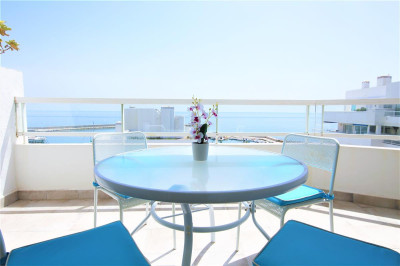 2 Bedroom Penthouse in Estepona - Image 2