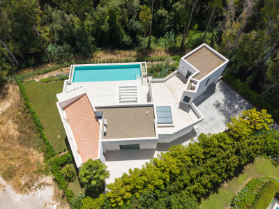 5 Bedroom Detached Villa in Sotogrande Alto - Image 2