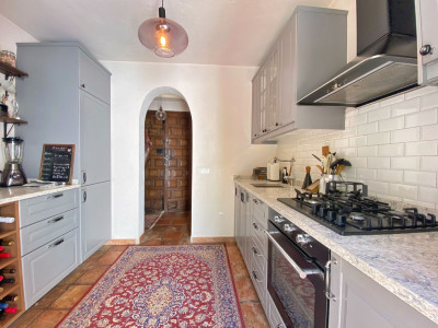 3 Bedroom Semi-Detached House in Marbella - Image 3