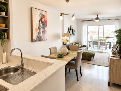 2 Bedroom Middle Floor Apartment in Calahonda - Image 4