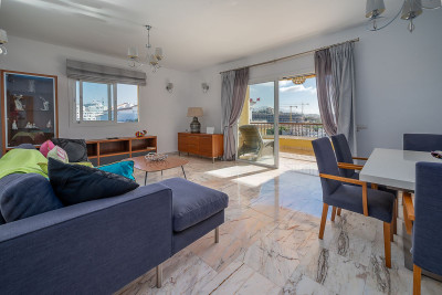 3 Bedroom Middle Floor Apartment in La Cala de Mijas - Image 4