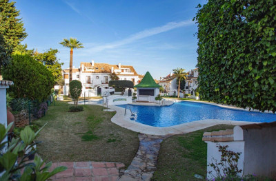 3 Bedroom Semi-Detached House in Marbella - Image 1