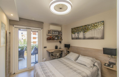 3 Bedroom Middle Floor Apartment in Marbella - Image 3