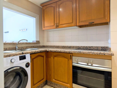 1 Bedroom Ground Floor Apartment in Benalmadena - Image 5