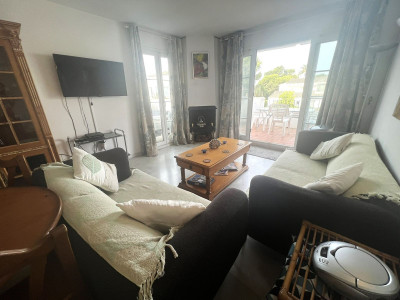 2 Bedroom Middle Floor Apartment in El Paraiso - Image 4