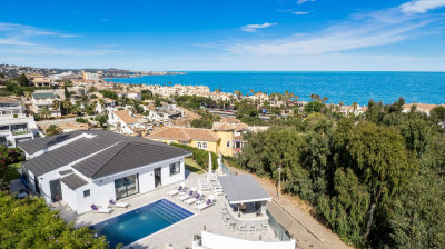 5 Bedroom Detached Villa in Torrenueva