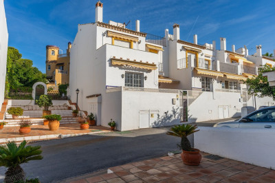3 Bedroom Semi-Detached House in Costabella - Image 2