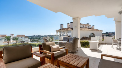 3 Bedroom Middle Floor Apartment in Nueva Andalucía - Image 4