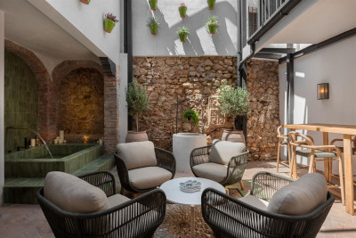 5 Bedroom Townhouse in Marbella - Image 3