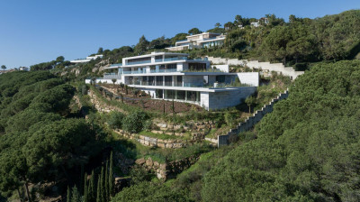 7 Bedroom Detached Villa in Sotogrande - Image 3