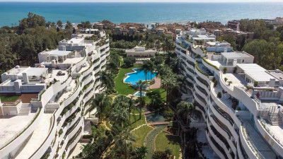 3 Bedroom Ground Floor Apartment in Puerto Banús - Image 1