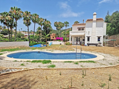 2 Bedroom Detached Villa in Calahonda - Image 1