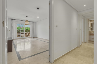 2 Bedroom Middle Floor Apartment in The Golden Mile