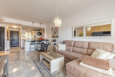 2 Bedroom Middle Floor Apartment in La Cala de Mijas - Image 5
