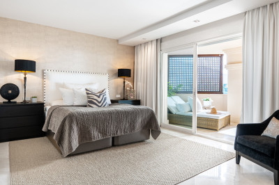 3 Bedroom Middle Floor Apartment in Nueva Andalucía - Image 4