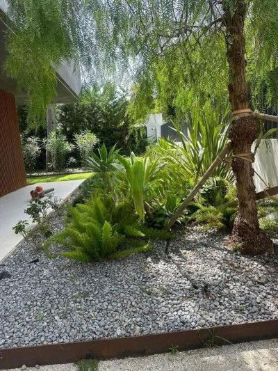 5 Bedroom Detached Villa in Marbella - Image 3