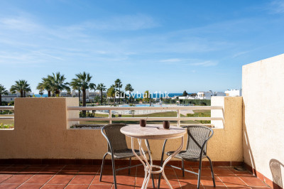 2 Bedroom Middle Floor Apartment in El Chaparral