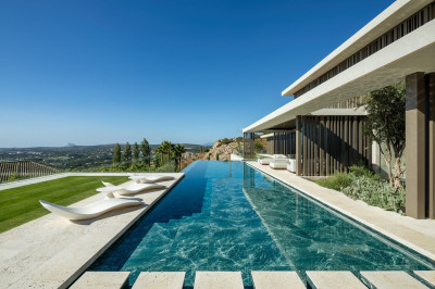 5 Bedroom Detached Villa in Sotogrande Alto - Image 3