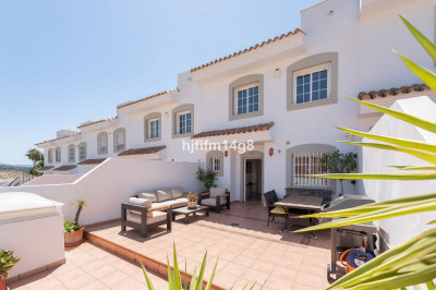 3 Bedroom Townhouse in Nueva Andalucía - Image 3